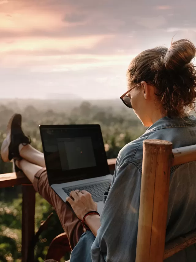 Young,Business,Woman,Working,At,The,Computer,In,Cafe,On